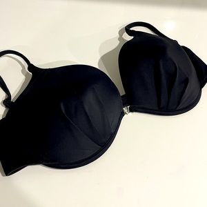 🙋🏻‍♀️2 for $30 when you bundle Venus black plunge DD bikini top